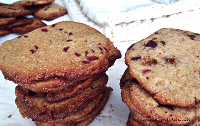 Cookies med lakrids og tranebær