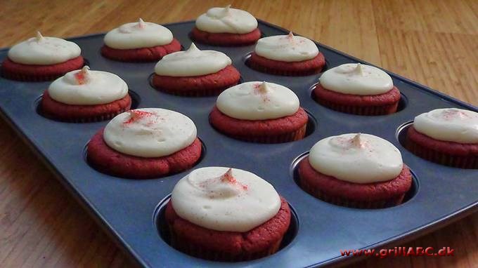 Red velvet-kage med lakrids