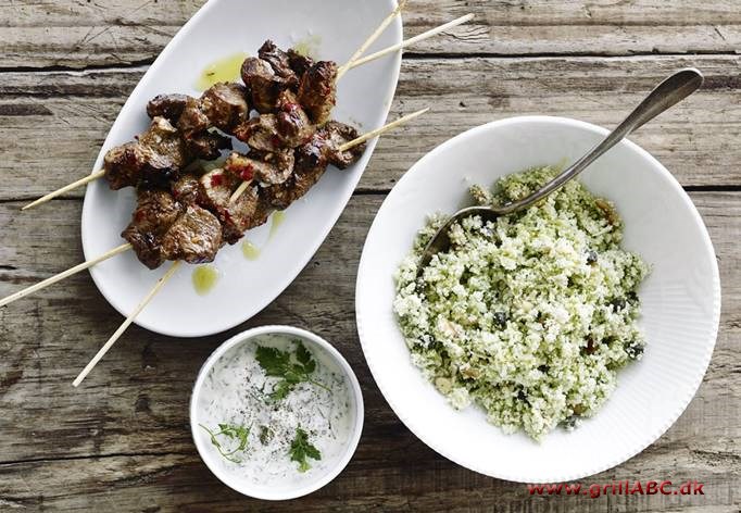 Sticks med blomkål couscous og sauce tatare