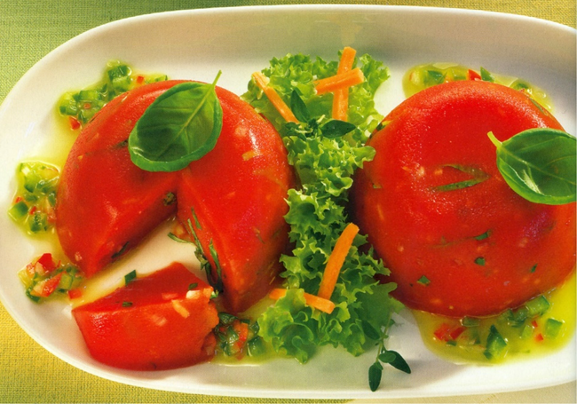 Tomattimbale med skarp sauce