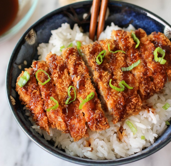 Svinekoteletter med karry-mango - Tonkatsu